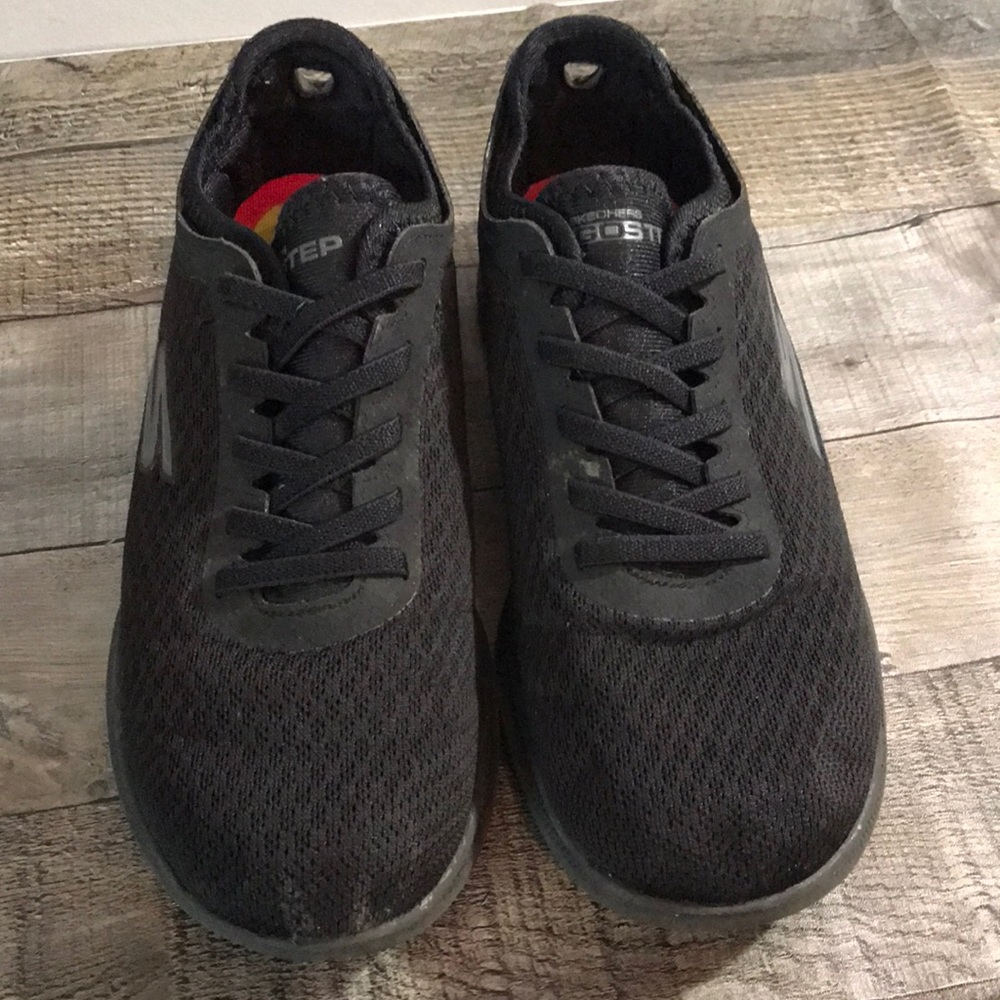 Women’s Skechers size 7 Go Step Lite pre-owned VGUC!